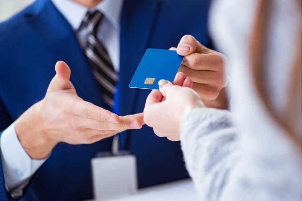 Cartão corporativo: vantagens e como escolher o ideal Cartão corporativo: vantagens e como escolher o ideal